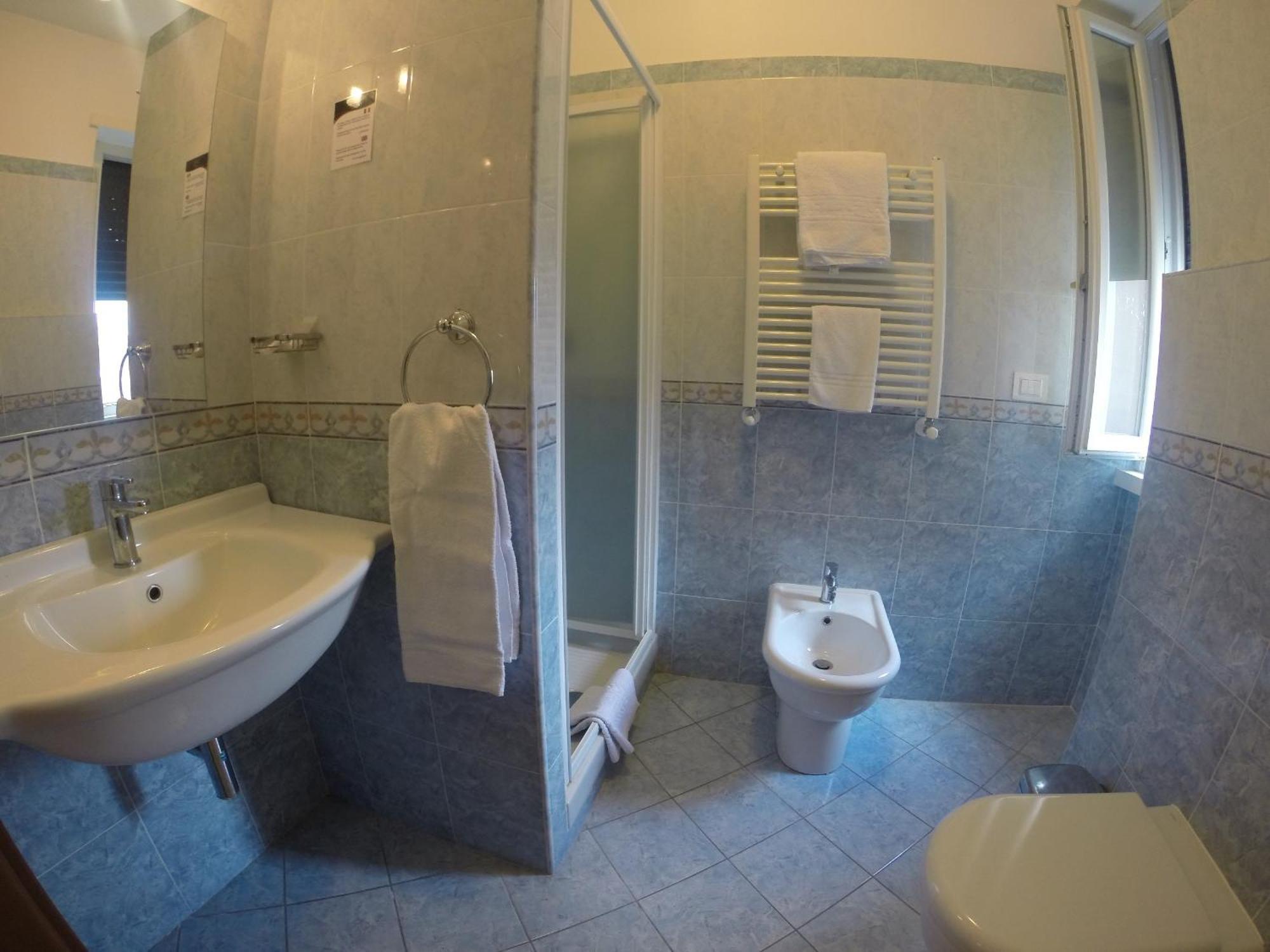 Hotel Aquila 아프릴리아 객실 사진