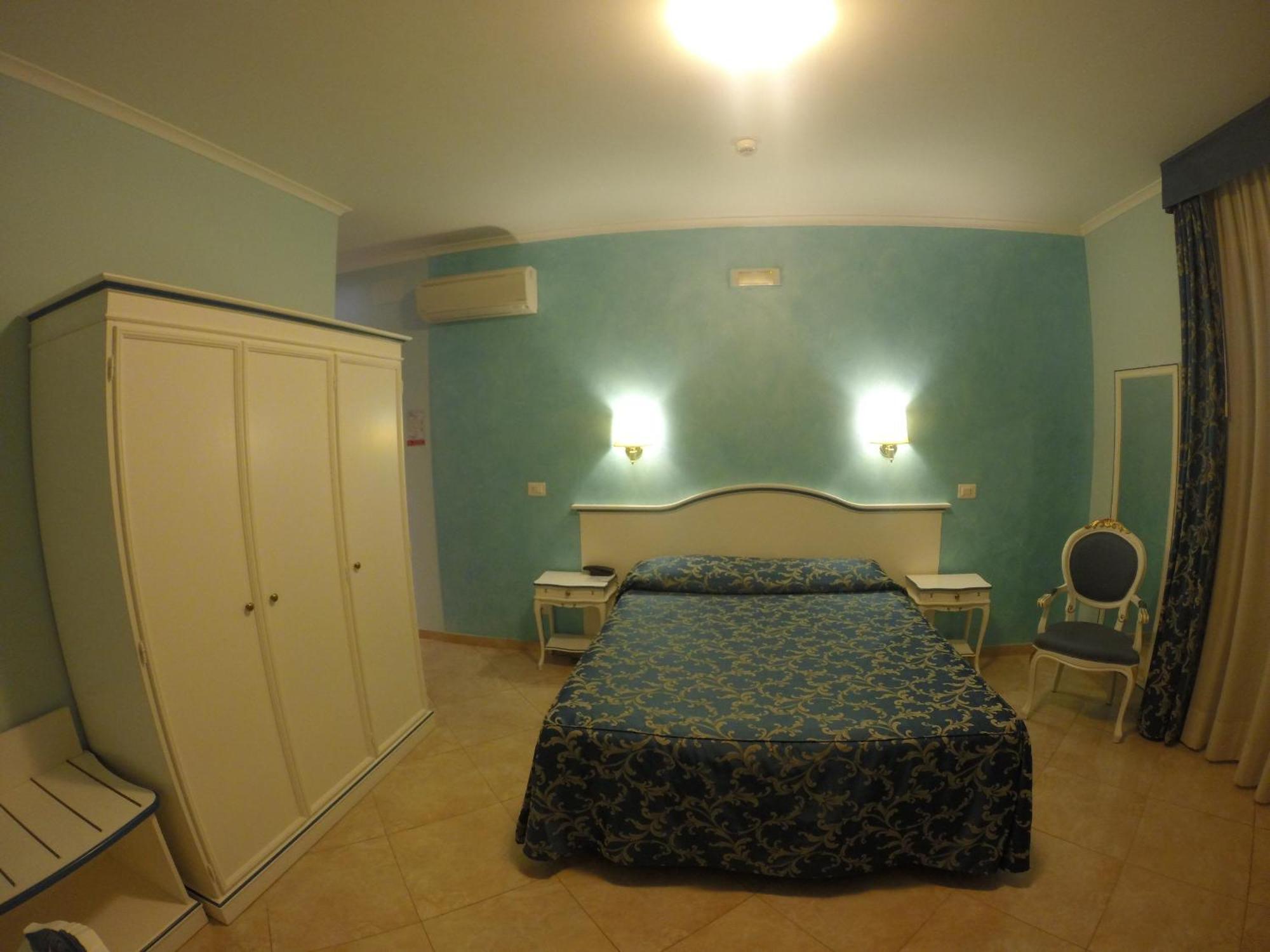 Hotel Aquila 아프릴리아 객실 사진