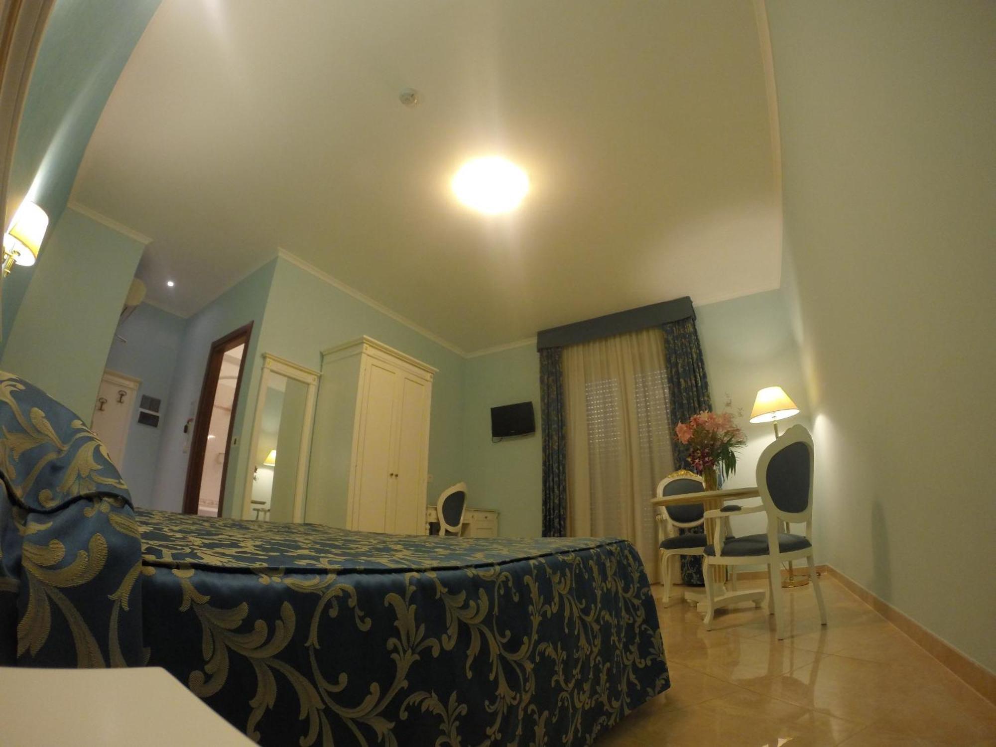Hotel Aquila 아프릴리아 객실 사진