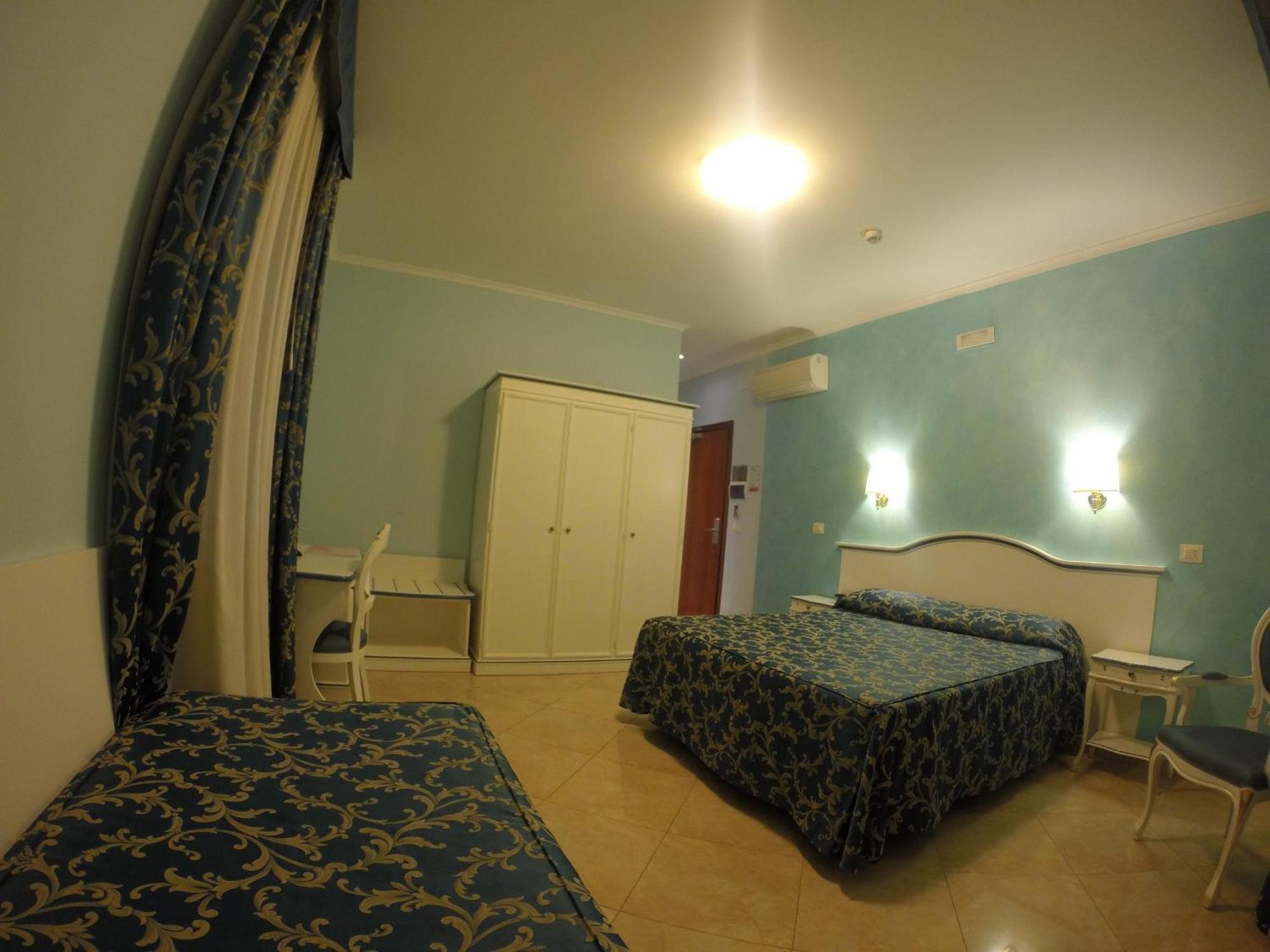 Hotel Aquila 아프릴리아 객실 사진