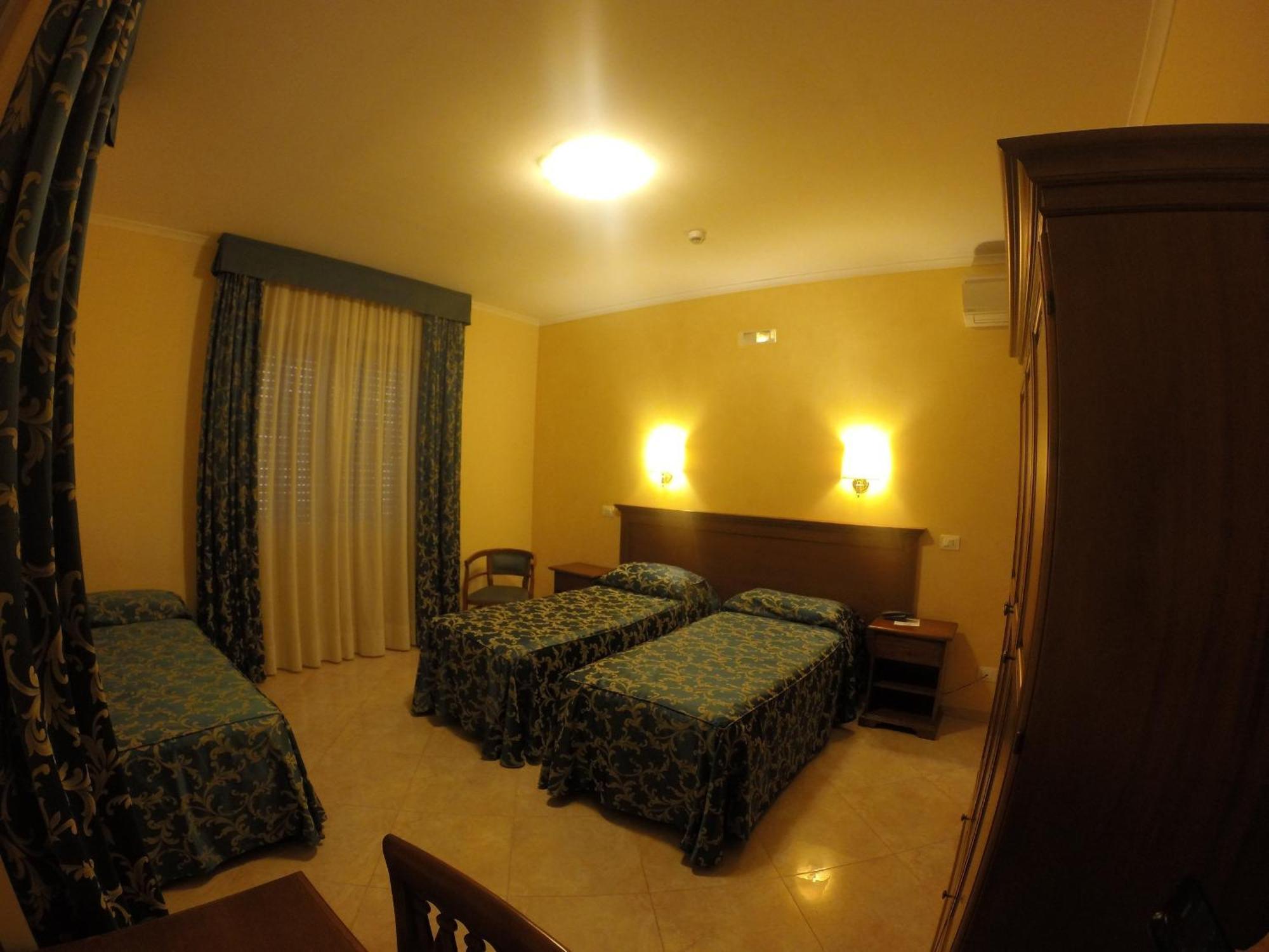 Hotel Aquila 아프릴리아 객실 사진