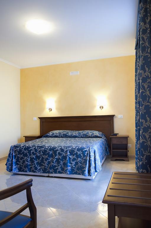 Hotel Aquila 아프릴리아 외부 사진