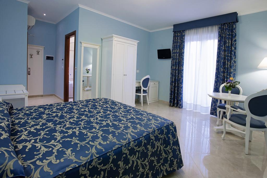 Hotel Aquila 아프릴리아 객실 사진